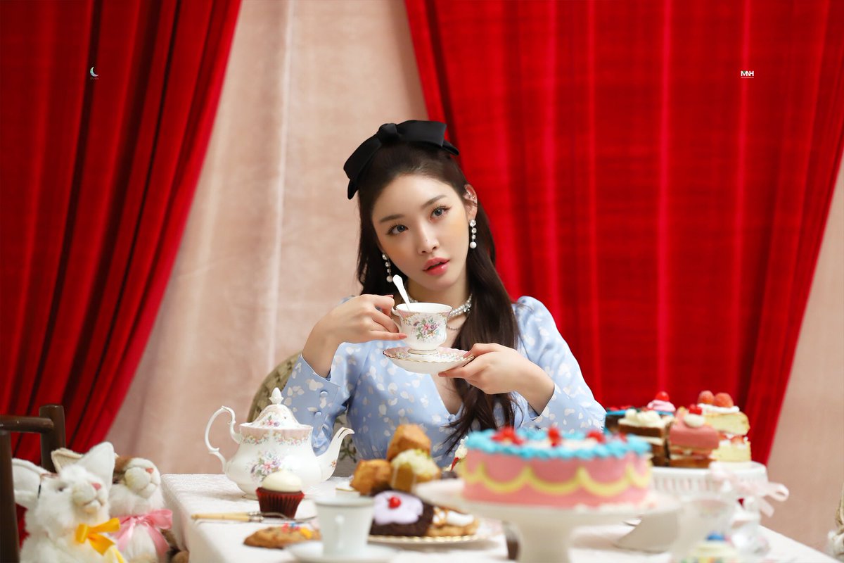 CHUNGHA THAILAND #IOI_10th🍦 tweet media