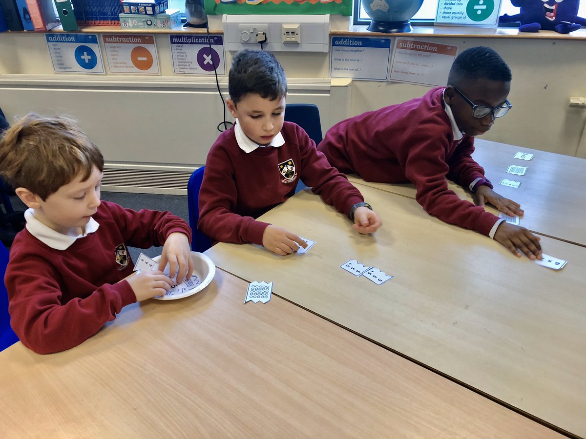 StColumbasLPrep's tweet photo. #SCCPrep2 practicing our Arrays in Prep2 Maths. How can you use arrays to write multiplication sentences? #SCCMaths #AcademicExcellence https://t.co/CNyr5853FQ