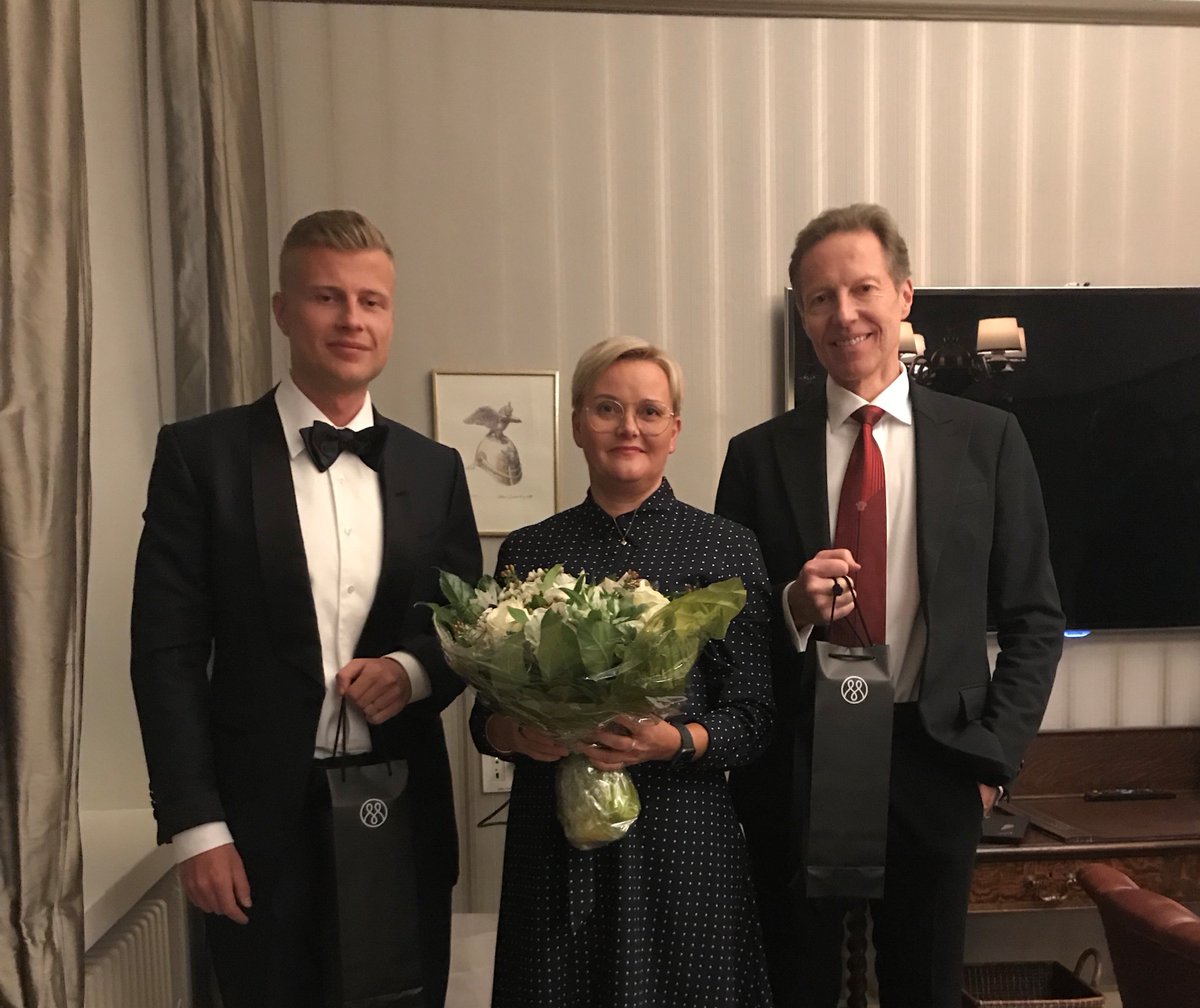 MandatumFi's tweet photo. Traderace-haasteen voittaja on valittu. Tuomariston yksimielisellä päätöksellä voittaja on @NinniMyllyoja. Isot onnittelut hienosta suorituksesta! Kiitos osallistumisesta myös @RealJeans89, @JarmoFriman ja @VaittinenLauri. Lue lisää: https://t.co/gdvMPrQpcy  #traderace https://t.co/LMVa9YsBzN