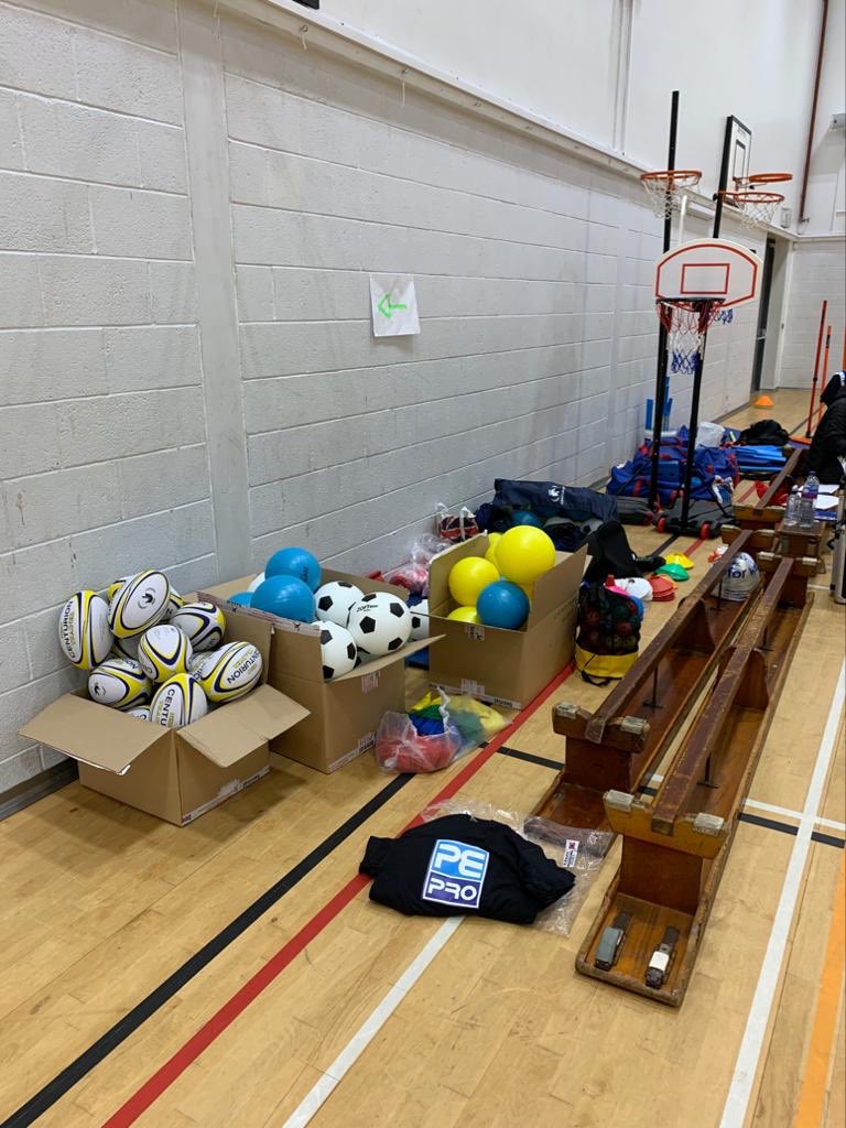 EliteKidsCoach's tweet photo. Exciting times ahead for the team here at Elite! Big thankyou to @RugbyAM @AiredaleJuniors @CenturionRugby for the help today 💪 #PEpro https://t.co/ysiRbPazHm