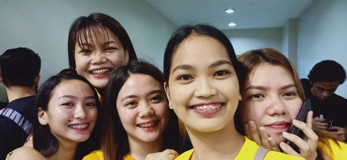 ethellyyyy's tweet photo. Happy birthday Andeng!! #TeamBraces hahahahahaha https://t.co/e7Dtbds5C2