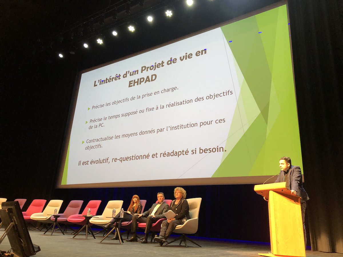 MneReseda's tweet photo. Projet de vie en #ehpad pour les personnes handicapées vieillissantes. Formation #irtess  pour sensibiliser et mettre en avant la mission du référent de vie personnalisé. @jamesbontemps #directeur de l’ehpad saint Vincent de Paul à vignoles. 
#reseda #ars #anfh #villedijon https://t.co/nsTEHatr2g