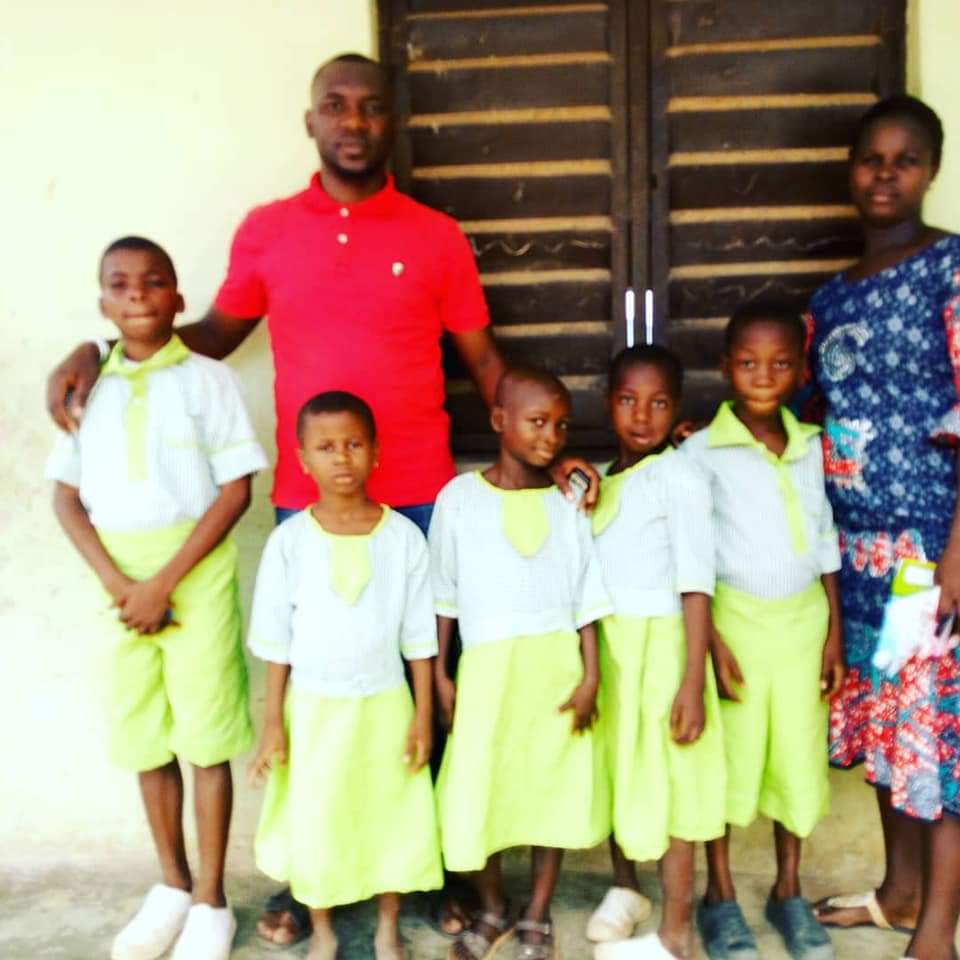 idanredevelopm1's tweet photo. When we conceive a new idea,we are thinking directly from the creativity of God.#IDFFreeSchoolUniformProject which targeted 100 students initially has clothed over 500 students in Idanre LG in just one year
Thanks to IDF 
#IdanreFirst @Bankoleakinse @ActionAidNG @RotimiAkeredolu https://t.co/vEEDsSLLGj