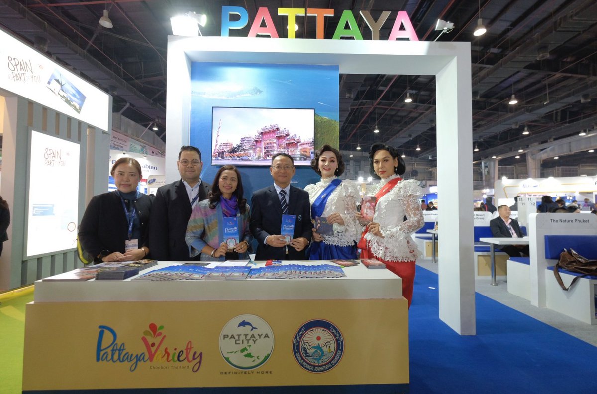 Tatnews_Org's tweet photo. TAT’s Thai pavilion at SATTE 2020 included cultural activities and demonstrations of umbrella painting and mobile fish handicraft made from palm leaf plus daily Muay Thai shows. https://t.co/F12n6sszqk
#AmazingThailand #OpentoTheNewShades #TATNews #ThailandTourism #SATTE2020 https://t.co/CuwQzMuug4