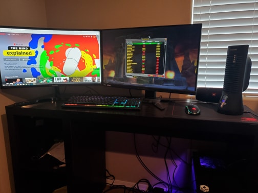 KateBunnie's tweet photo. My set up. Before and after now with the dual monitors. Don't how how I lived before without dual monitors. 😍 https://t.co/9b5bN8BWH7