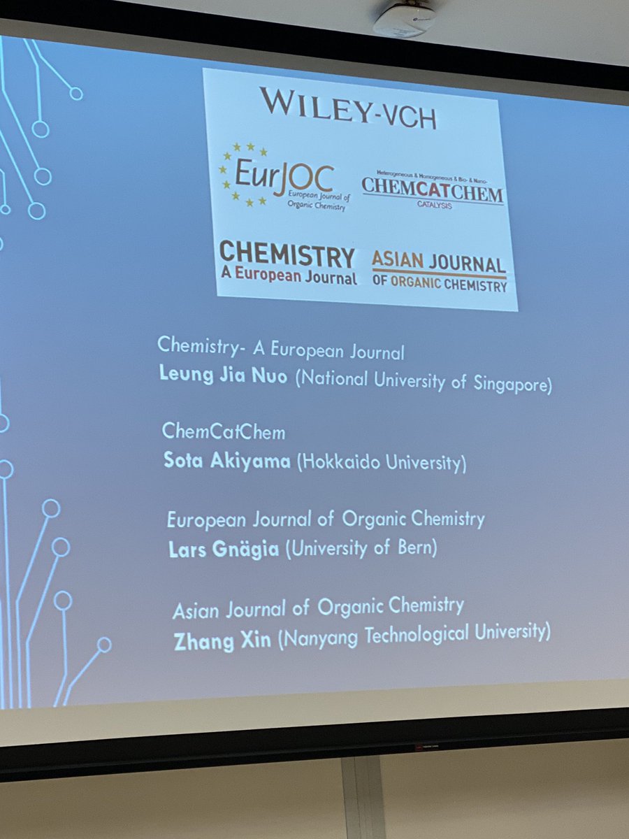 EvaHeviaGroup's tweet photo. Lars Gägnia from  @renaudphi group flying the flag for @DCBunibern in @NTUsg #NRC symposium wining @EurJOC poster prize! Well done Lars!! #BernRocks https://t.co/hyyiwtKLid
