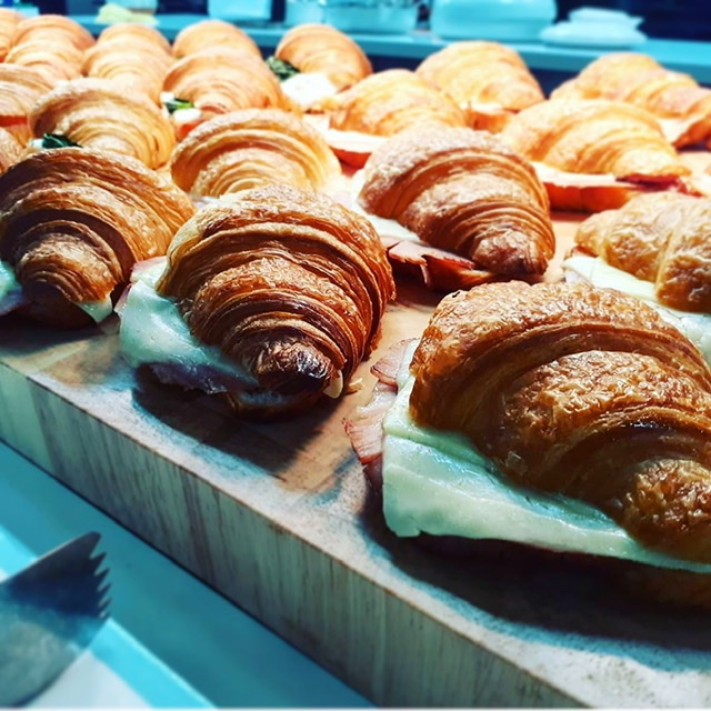 chandco's tweet photo. It’s Friday! Which calls for fresh baked croissants like these bad boys from one of our workplaces 🥐 reckon they’ll deliver? 
~
#gatherandgather #thisisworkplacecatering #catering #hospitality https://t.co/vY9uEl1Egq