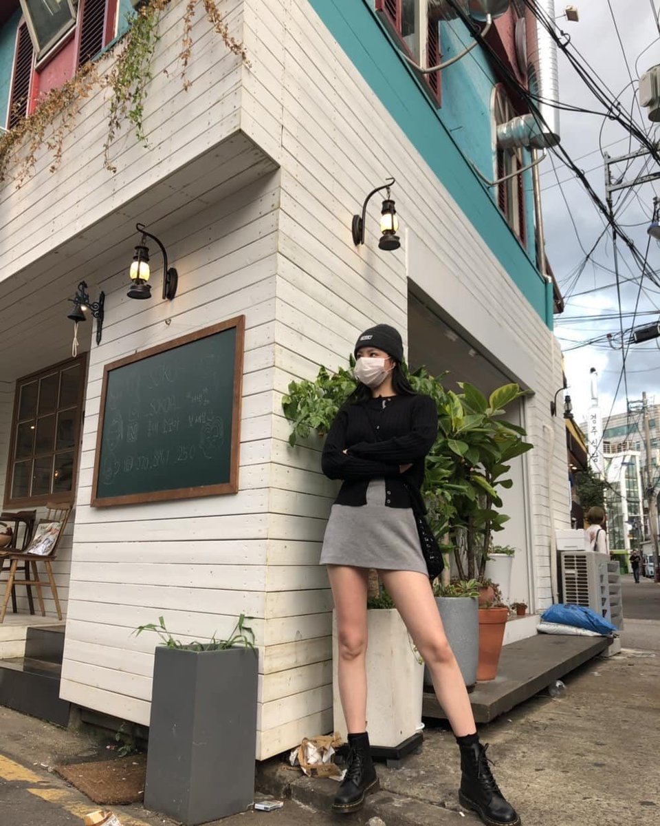 ckacki's tweet photo. 춤장르안가리는서수진이는,..
옷장르도안가려서여심을후두려팬다... https://t.co/2RHSY7PZWI