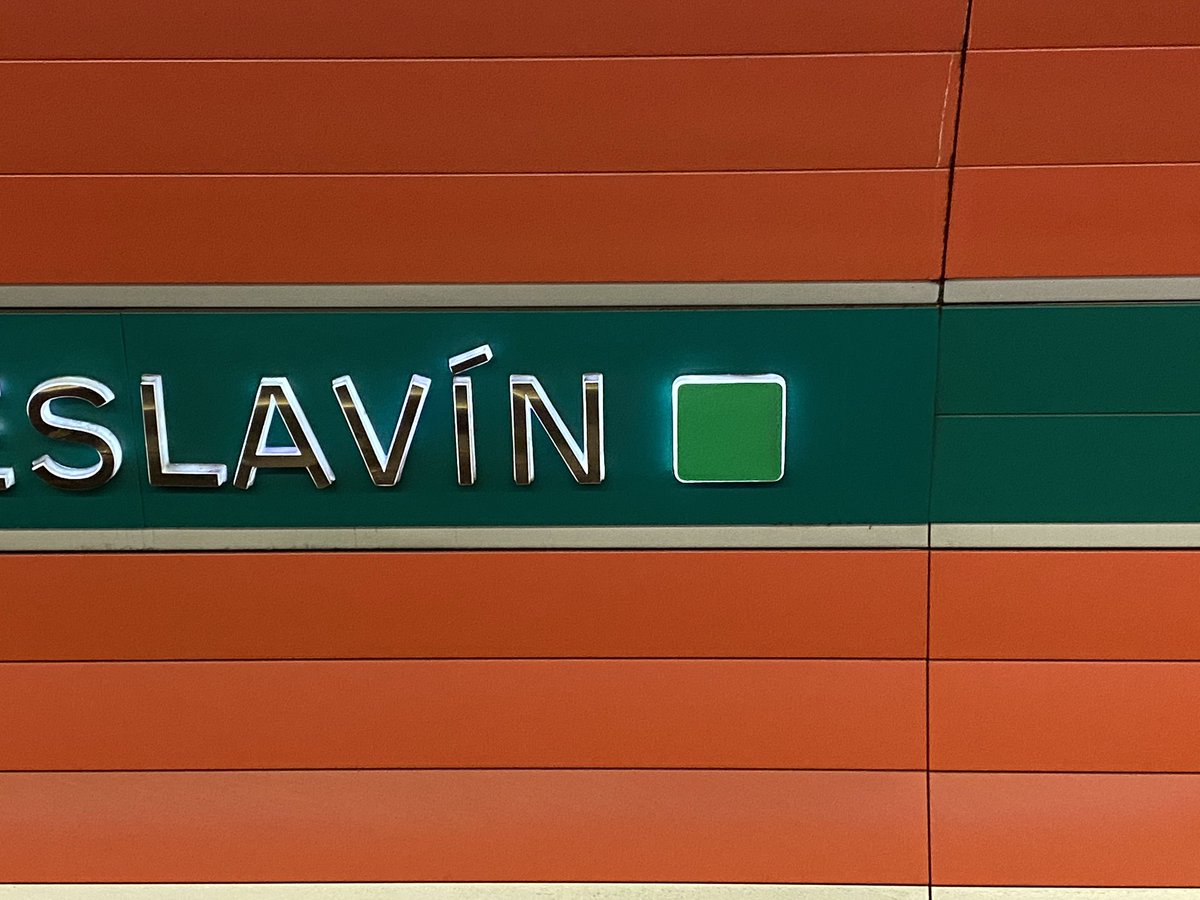 Medvidekpu's tweet image. #cestaprahou. Jedu školit děti a mám asi 3/4 hodiny čas. Tak se mrknu na to roky nové Metro #metrogram