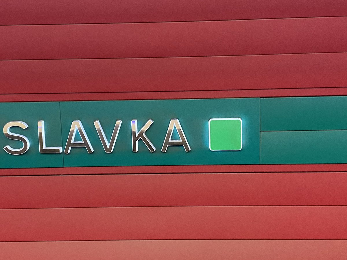 Medvidekpu's tweet image. #cestaprahou. Jedu školit děti a mám asi 3/4 hodiny čas. Tak se mrknu na to roky nové Metro #metrogram