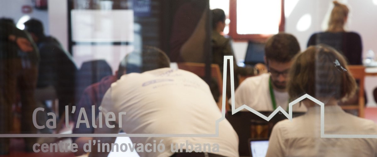 BCN_digital's tweet photo. 🤔Què són els laboratoris d'innovació urbana? #BCNilab
✅Espais de reflexió i experimentació
✅En col·laboració amb els sectors públic, privat, acadèmic
✅Per trobar solucions innovadores als reptes de les ciutats.
🔘Més info 👇
https://t.co/ISNLXUJ5RT https://t.co/jdTEt6BUBv