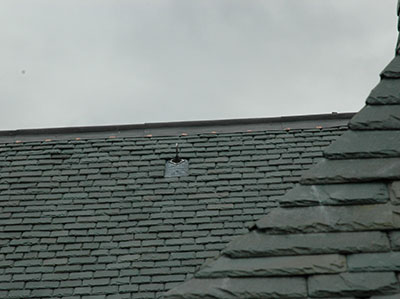 RoofEdgeFab's tweet photo. Read how we provided discreet #fallprotection for #roof maintenance at Inverclyde Council's Environmental Services offices https://t.co/FUdf3EurZS https://t.co/MwU6AdIwIe