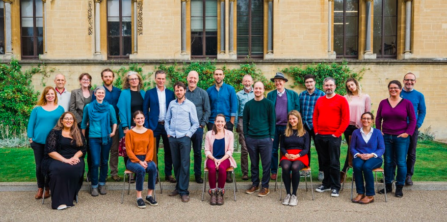 Last weekend to apply to join our team in one of two senior roles:
Director of Operations
Fundraising Manager
Deadline 20 January

climateoutreach.org/join-us/ #charityjobs