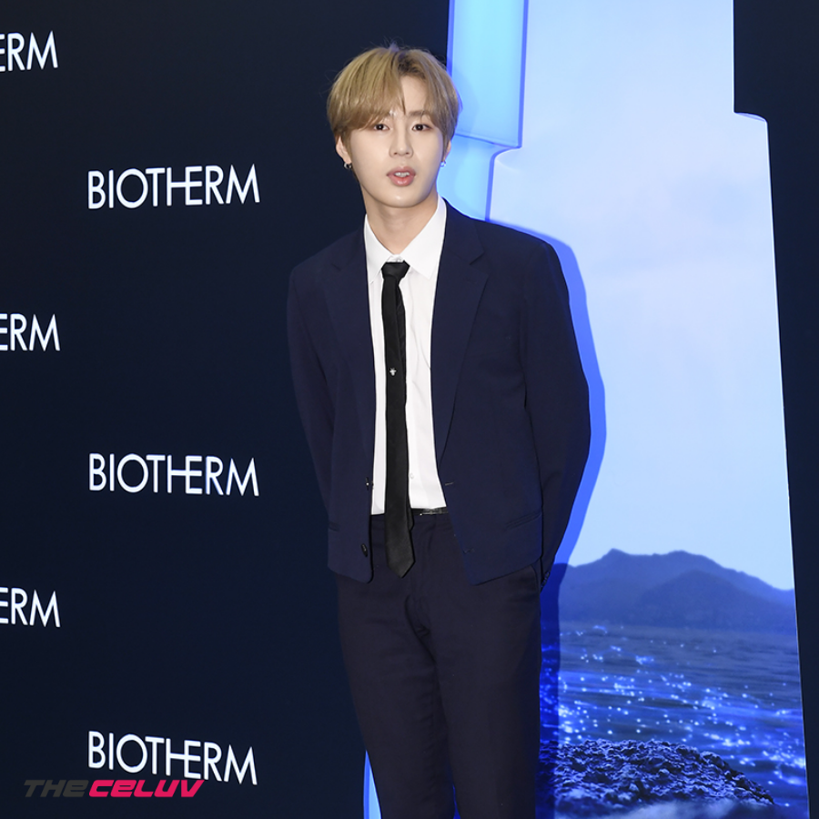 keioboysakurai's tweet photo. Wow! For the #Biotherm event, a lot of magazines had photos/videos of seongwoonie too!
#Highcut #HarpersBazaar & #Cosmopolitan were all there!😊👏
Ofc media outlets like #Dispatch & #Celuv too!😊
#HaSungwoon #하성운 https://t.co/xXYHtgt2Zh