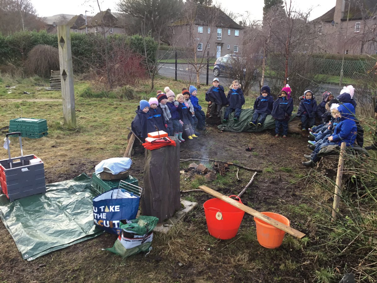 ColintonPrimary's tweet photo. How wonderful to be back out in the Room to Grow...
#spontaneousplay #childled #firepit #gathertime #healthandwellbeing #nursery #Edinburgh #earlyyears π₯° https://t.co/rK4aZ0Myan