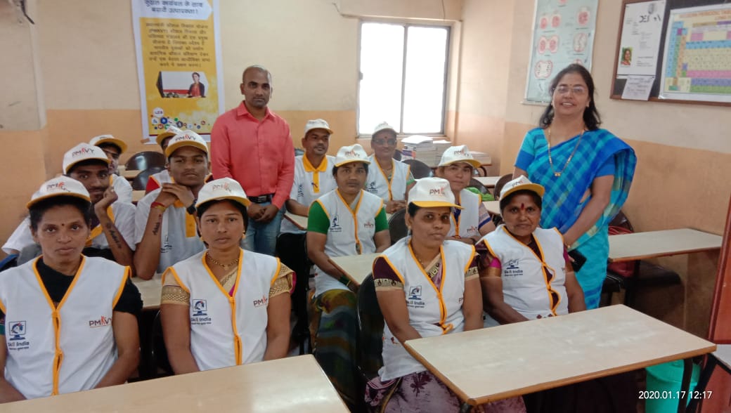 NYCSIndia's tweet photo. PMKVY- RPL Camp at Bharat Bhuvan , Shukrawar peth , Pune, Maharashtra.
#Orientation_programme
@DwsscInfo @MSDESkillIndia https://t.co/03cFs7PonV