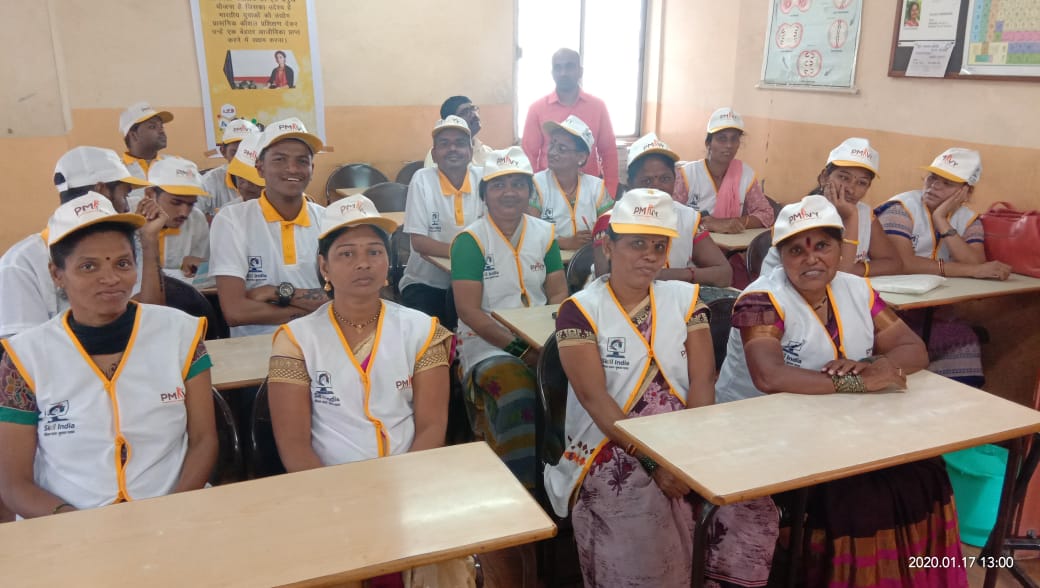 NYCSIndia's tweet photo. PMKVY- RPL Camp at Bharat Bhuvan , Shukrawar peth , Pune, Maharashtra.
#Orientation_programme
@DwsscInfo @MSDESkillIndia https://t.co/03cFs7PonV