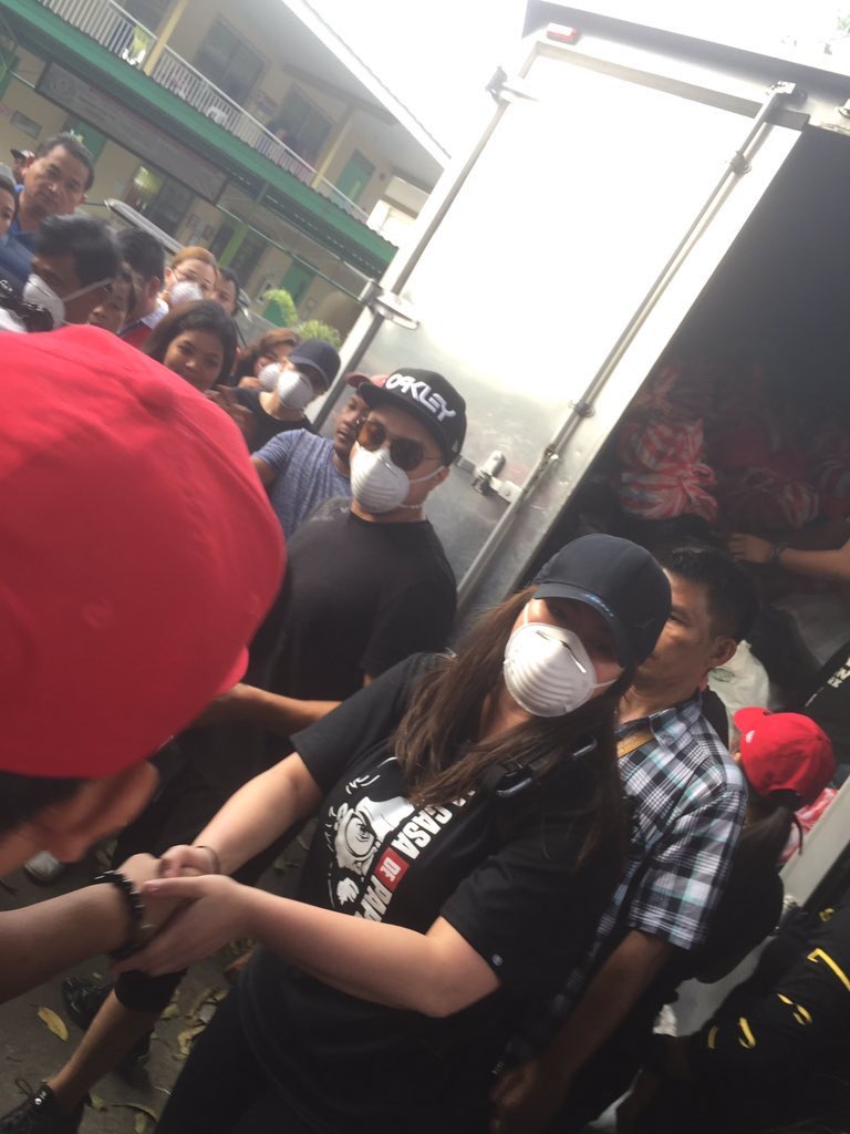 jremly15's tweet photo. Angel Locsin should be protected at all cost like a national treasure. Its rare to see a soul so pure who shows up every time there’s a call for help. Despite the danger, shes now in Batangas distributing relief goods to victims of Taal Volcano eruption. @143redangel
#HelpTaal https://t.co/WpFPTHd3FF