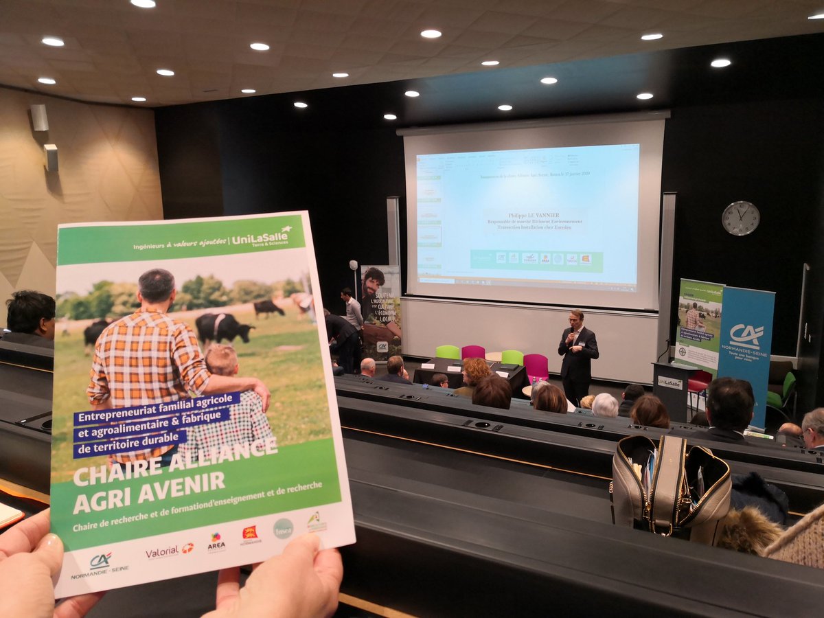 speederpoussin's tweet photo. Lancement de la #chaire #alliance #agri #avenir chaire de #recherche et de #formation d'enseignement inauguration avec @76sebwin #PhilippeChoquet #rouen #UniLaSalle #Normandie https://t.co/iLCm2rlDYz