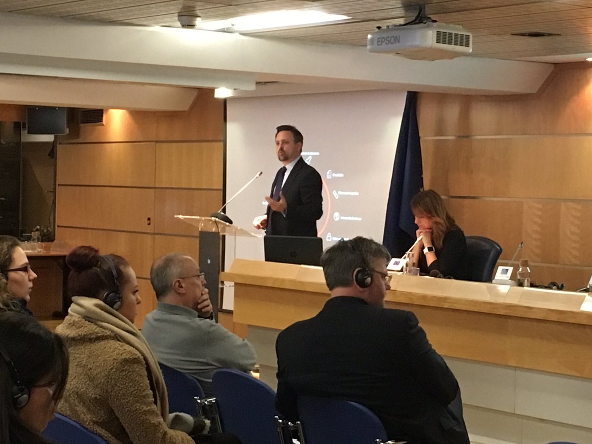 DeepViewEU's tweet photo. .@gpmorales from @AMETIC_es presents the document “Labor recommendations on the impact of #digitalization in the workplace” made with the Spanish tarde unions @UGT_Comunica and @CCOO #DeepViewFinalConference #VirtualWork 

👉🏻 https://t.co/bcx6RnpEPn https://t.co/rTdFGDliym