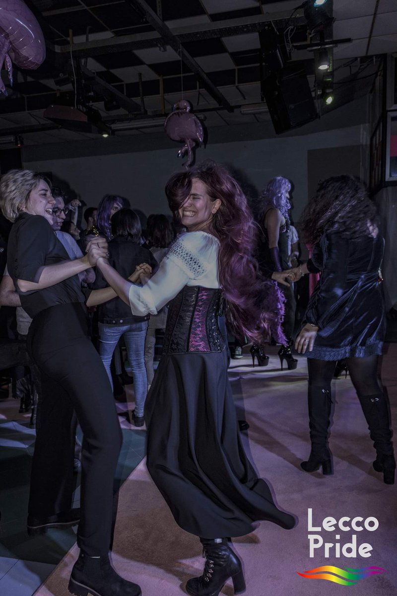 LeccoPride's tweet photo. PRIDE BALLROOM NIGHT 👠

Ecco alcuni scatti della prima #DragRace del #LeccoPride. 

Se vuoi partecipare ad uno dei nostri prossimi eventi #LGBTQ2020, seguici qui su Twitter e sugli altri profili social.

❤️ Instagram: https://t.co/kzSztVrkKU
💛 Facebook: https://t.co/7IpgnBTlTP https://t.co/wIj2D4faDF