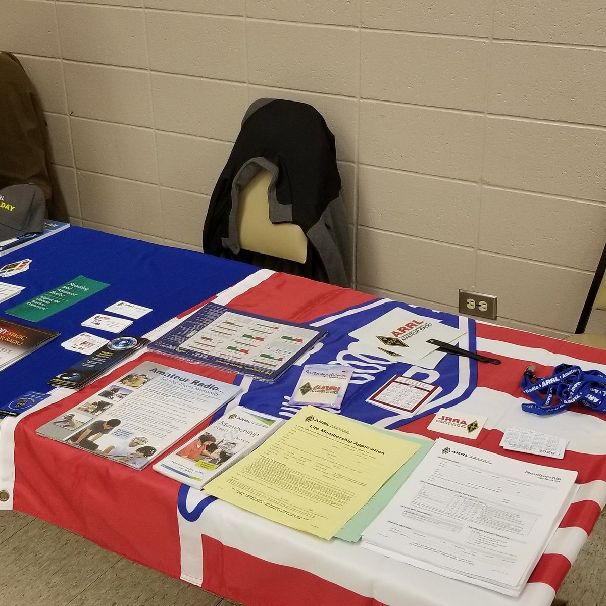 jmark71111's tweet photo. Hammond hamfest January 18th at the Pennington Center at Southeastern Louisiana University! 8am-1pm. https://t.co/aiYnK0K90z