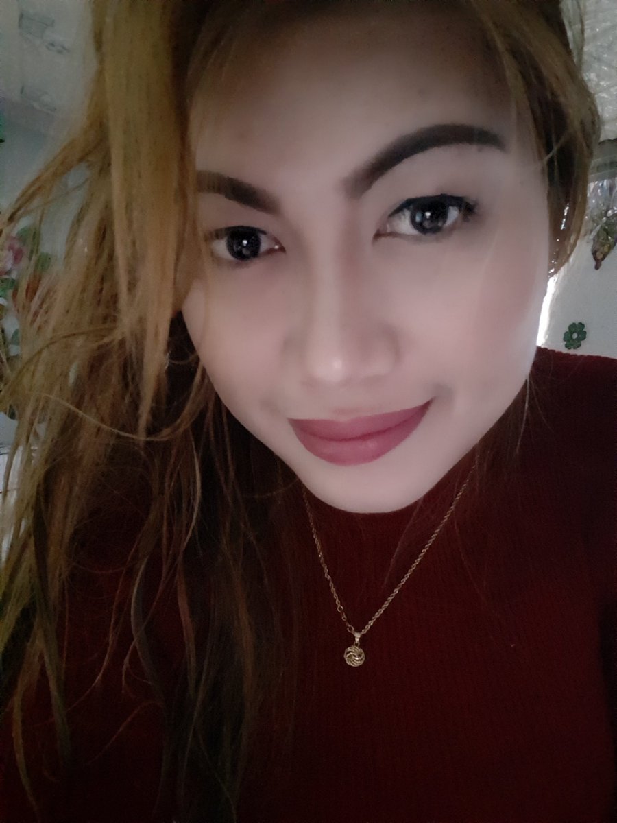 shelloih's tweet photo. “To be yourself in a world that is constantly trying to make you something else is the greatest accomplishment.”

Happy friday
#weekendgala https://t.co/cNhssNI0HX