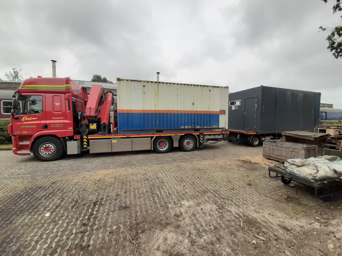 Plaatsen van containers 

#hofpleintrein #Rotterdam #StoomStichtingNederland