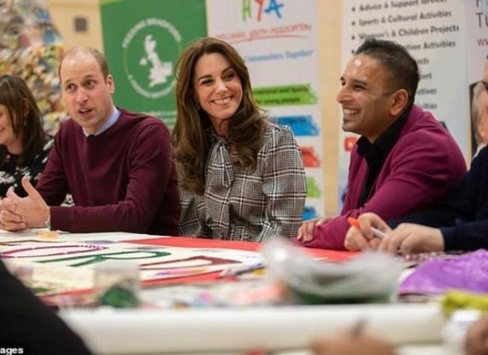 AnwarU01's tweet photo. Great to see the @BanglaBantams hosting the royal family this week🙏 @HumayunislamBFD &amp; the @officialbantams fan group have been superb connecting the community &amp; the club 🙌 #FansforDiversity  #Asiansinfootball https://t.co/953OMNhX2Z