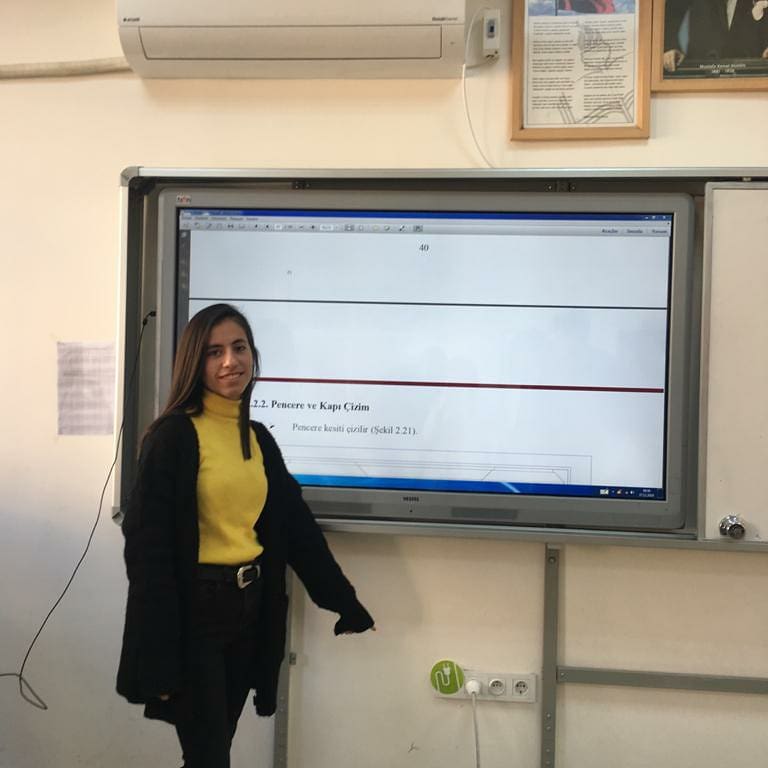 nextgenceee's tweet photo. Batman Cumhuriyet MTAL öğrencileri enerjiyi verimli kullanıyor.Ya siz?
#nextgenceee #emojichallenge #elektriklicihazlar #cephe #ısıtmavesoğutmasistemleri #aydınlatma#yenilenebilirenerjiteknolojileri #yeninesilyakıngelecek #yereldeenerjiverimliliğiliderleri @ceee_ecem @IsDBEngage https://t.co/xGcB2AszvI