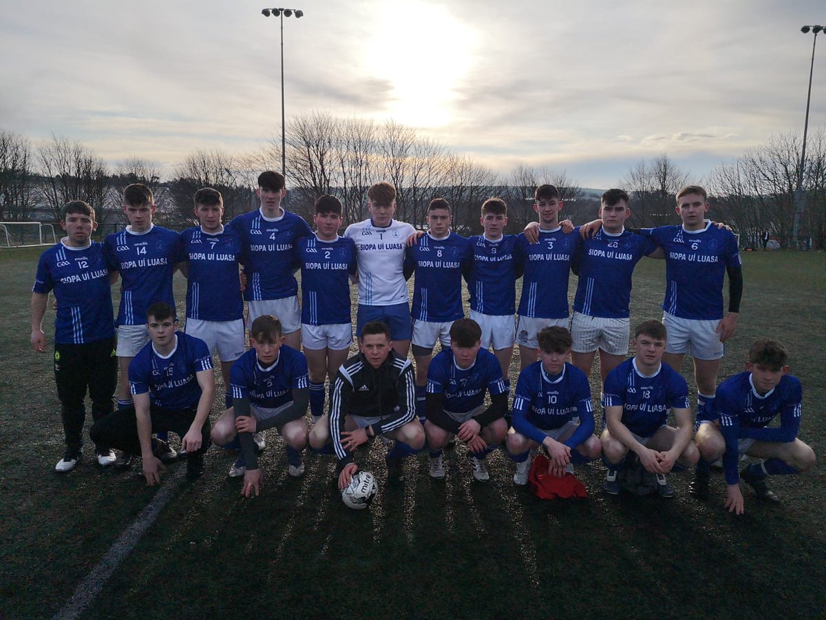 ColGhobnatan's tweet photo. Gach rath ar ár mbuachaillí i gcoinne @ColaisteMhuire1 inniú i Craobh na Mumhan! ⚽️⚽️⚽️ https://t.co/0eZhXY6Lry