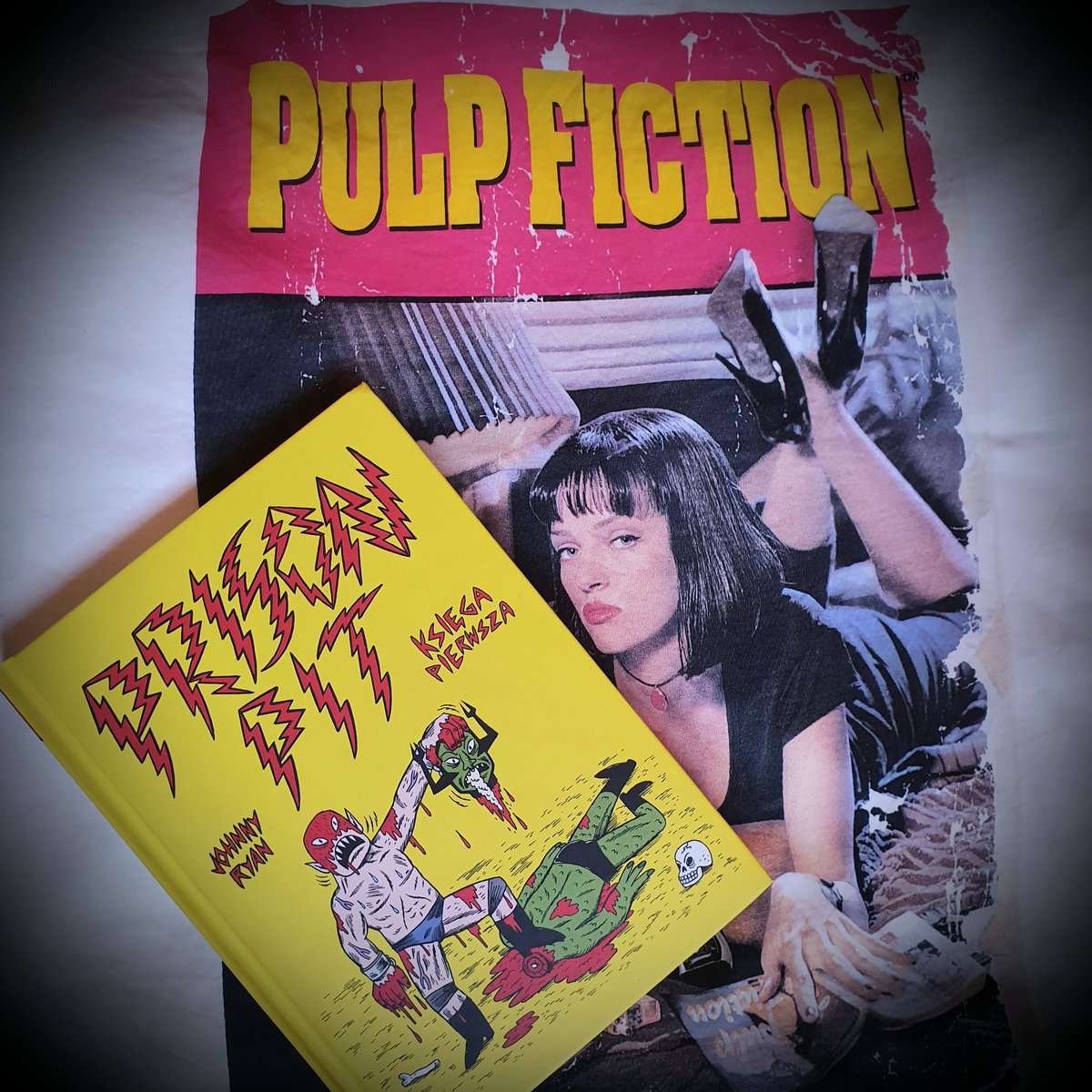 nerdheimpl's tweet photo. @WielkiBuk @opowiemci @DCzyta @sonia_czyta @LadyDeVi @anamatusevic @Czytoholik_pl U nas coś naprawdę brutalnego od @Slowobraz. Tarantino czytałby #PrisonPit... https://t.co/2ycjQXw8od