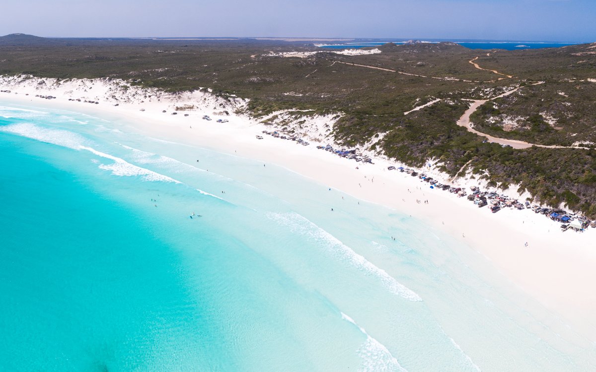 jaimenhudson's tweet photo. Wharton Beach in all its glory!
.
Enjoyed by hundreds on New Year's day!
.
What a great way to kick off 2020 💙
.
#thisiswa #beach #drone #tones #Lr_Earth #earthpix #earthfocus #djiglobal #dronestagram #iloveaustralia #Lr_Light #sunnydays #swell #Esperance #visitwa https://t.co/5X18eyWMZZ