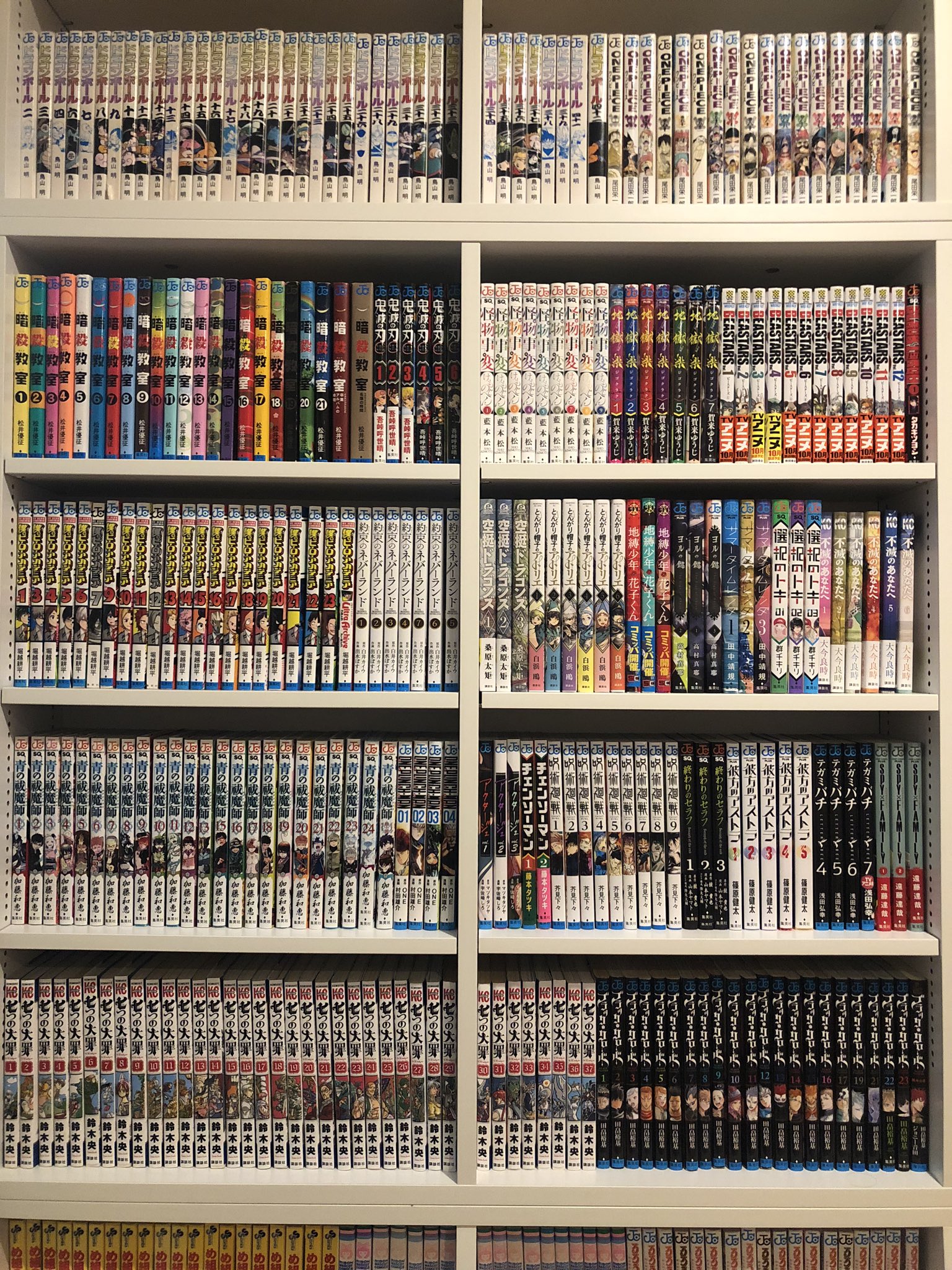 こめかみ 漫画専用本棚買いました みんなのイチオシの漫画を教えて ちなみに僕の最近のおすすめは右の３つ T Co Vevine9cxt Twitter
