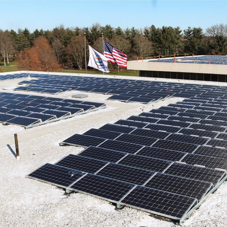 SelectDesignLtd's tweet image. Congrats to our friends at @PepsiCo who announced they will use 100% renewable electricity for its US operations starting this year as part of its goal to slash 20% of its greenhouse gas emissions by 2030. Go green!