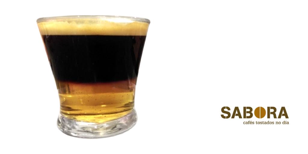 SaboraCafes's tweet photo. Qué es un carajillo y cómo preparar este café tan nuestro y que tan bien va con el tiempo que nos espera este finde. https://t.co/gQw5pG1wfh #cafe #FelizViernesATodos https://t.co/ip9rfZgev5