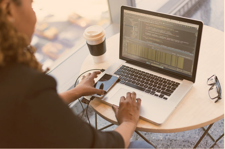 techosquare's tweet image. Techosquare share web development practices to code better in 2020
Less means more.
Keep the code neat and simple.
Avoid dependence on libraries and components.
Develop with performance in mind.
Promise to build secure platforms
#webdevelopment #webdevelopers #webdevelopmentfirm