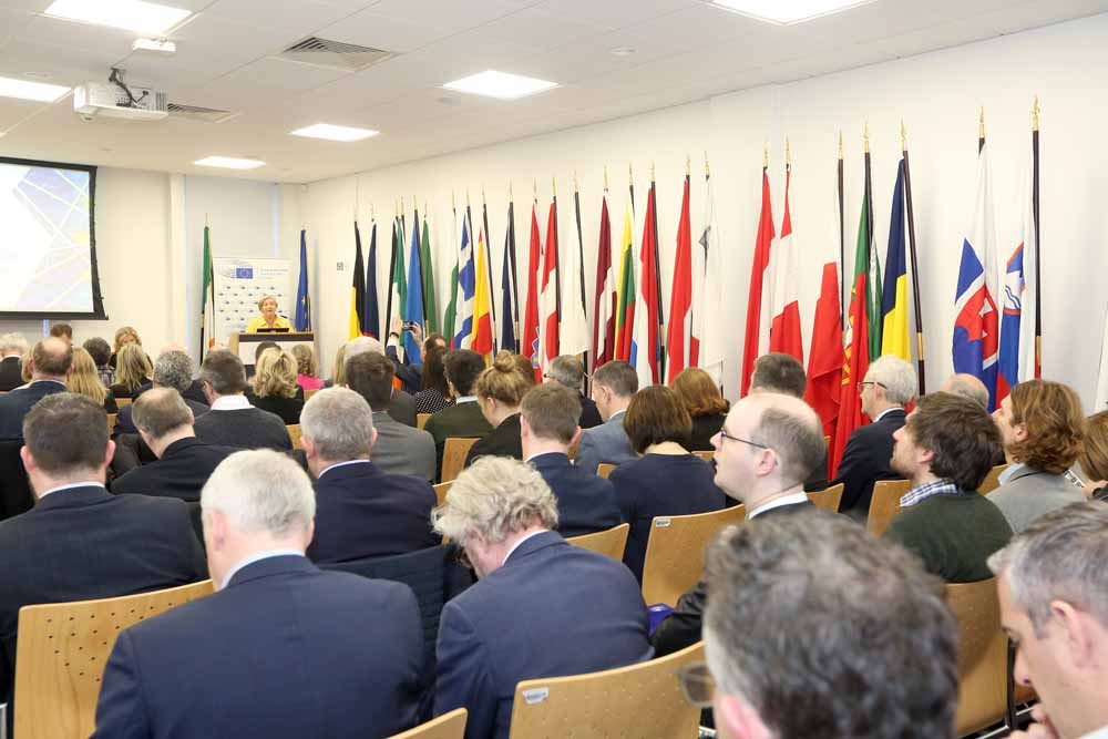 FitzgeraldFrncs's tweet photo. Full house and a great line-up of speakers! What more could you want?

Glad to be hosting such an important event with @EPinIreland 

Hearing some excellent contributions about how we can boost sustainable investment in Ireland, particularly with the help of the @EIB https://t.co/wKXWxSsjGW