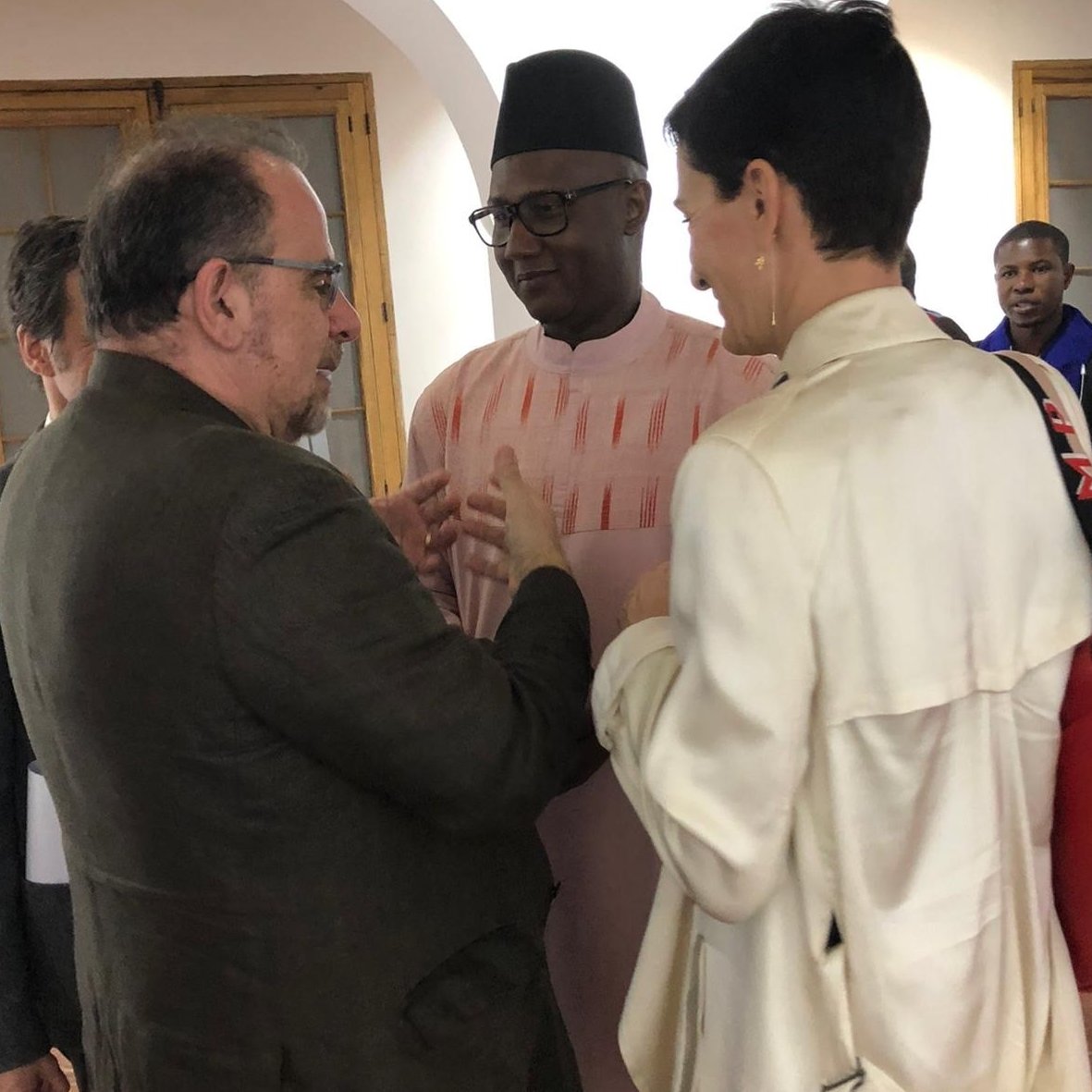 EESC_President's tweet photo. Un grand merci @_AmadouDiaw pour l'aimable invitation à visiter l'intéressant musée de la #photographie de St. Louis #Mupho au #Senegal. Une agréable soirée culturelle au cœur de la nouvelle Afrique. https://t.co/Yd2L4zNXjz
