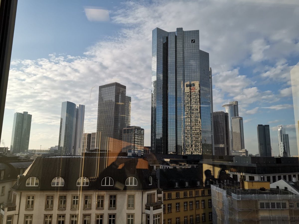 Greiffcapital's tweet image. Heute beim Carat Partnermeeting in FFM. Volles Haus und wunderbarer Ausblick, nicht nur an den Börsen. Freue mich auf unsere Präsentation heute Nachmittag. #carat #caratag @GREIFFAG #liquidalternatives