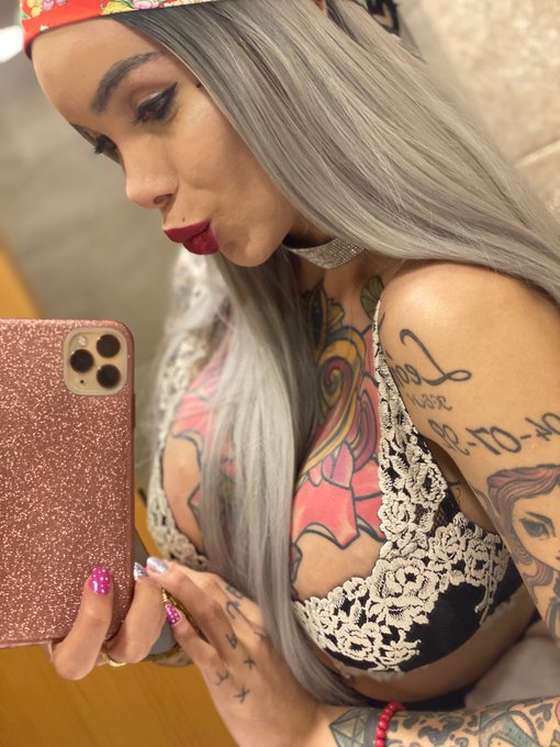 Barcelona quien aqu&iacute; chicos #katylovers https://t.co/v6l13mleib<a href="/tag/katylovers"class="tags">#katylovers</a>