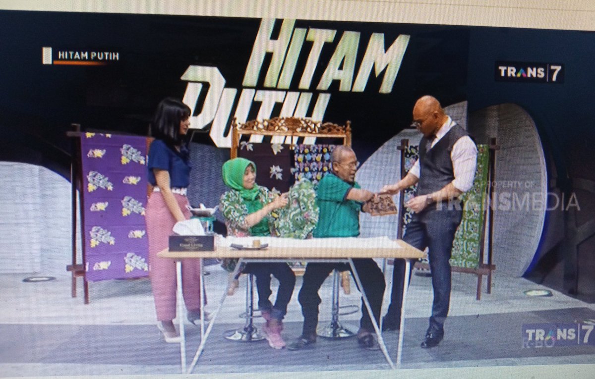 info_Blora's tweet photo. Ayo nonton @TRANS7 saiki, ono batik Difabel Blora
@ganjarpranowo @AriefRohman_838 @corbuzier @HitamPutihT7 #Blora #BatikBlora #DifabelBlora https://t.co/aT9fH33hbk