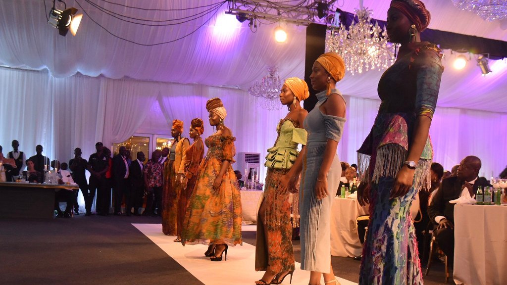PhilipSmithFCDO's tweet photo. Last night the Ghana High Commission in London hosted UK fashion brands and Ghanaian garment manufacturers. 
@DFID_UK is partnering with @EthicalApAfrica to help catalyse Ghana's flourishing garment/textiles industry, helping to create 5,000 jobs. 
#InvestinAfrica #InvestinGhana https://t.co/BoV3xBGiVt