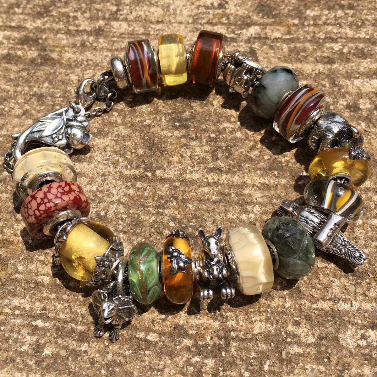 enfysbeads's tweet photo. 💚💛💚💛 #charmbracelet #charmbeads #ohmily #ohminaustralia #ohmbeads #redbalifrog #trollbeads #annemeiborg #stonebeads #trollbeadsuniques #cityofbeadsstudio #thepalaceofamber #tpoa #soufeel #sticksandstonesbeads #australia https://t.co/NkYylyE500