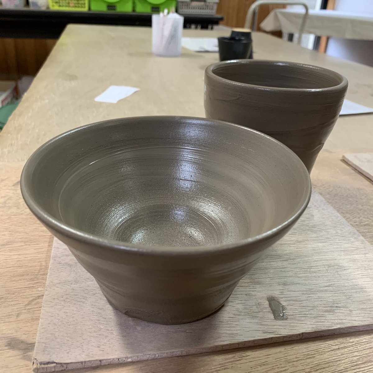 よこみつ まさと 鹿児島ベーシスト در توییتر 美山の陶遊館でろくろ体験 できあがりは１ヶ月後 取りに行く時にまた作りたいって思えるくらい楽しかった 値段も2 090円とお手ごろで茶碗とマグカップ作れます ぜひ体験してみてくださーい 陶芸体験