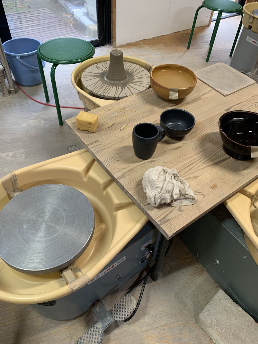 よこみつ まさと 鹿児島ベーシスト 美山の陶遊館でろくろ体験 できあがりは１ヶ月後 取りに行く時にまた作りたいって思えるくらい楽しかった 値段も2 090円とお手ごろで茶碗とマグカップ作れます ぜひ体験してみてくださーい 陶芸体験