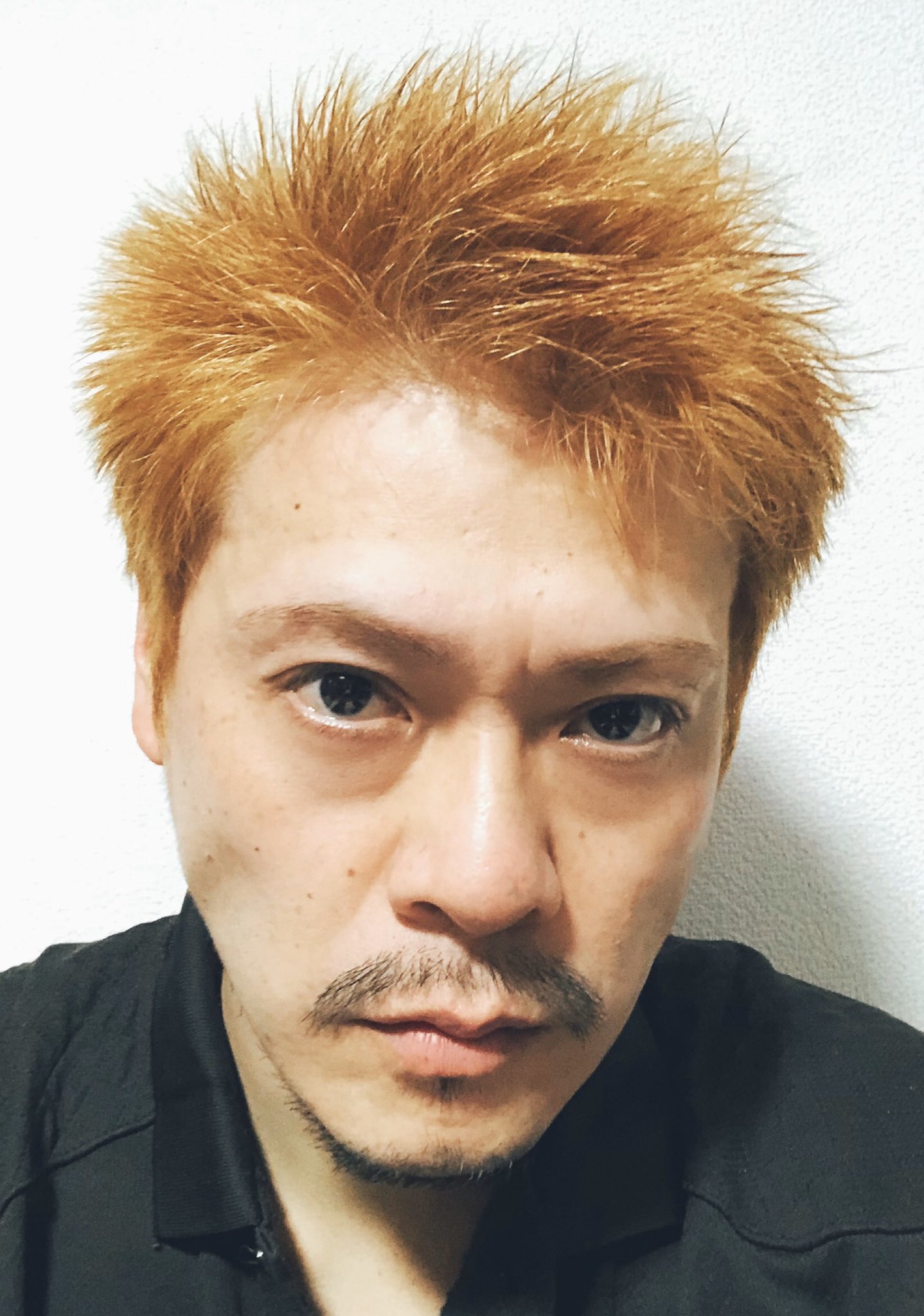 Nakatanichu 白髪が目立つから金髪にした 髭はやめといた T Co 5jh7vstosy Twitter