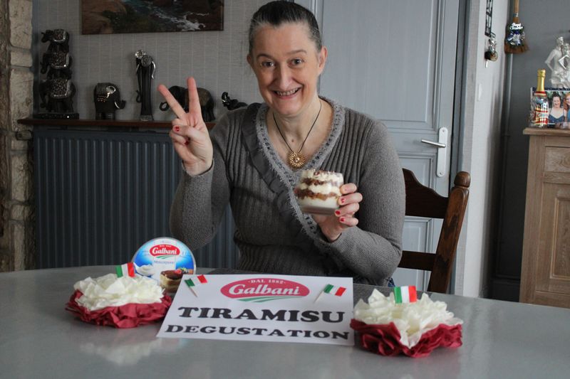 PassionsByCath's tweet photo. Après l'effort, le réconfort !
Dégustation du Tiramisu au Mascarpone Galbani​
#SoiréeTiramisu #Galbani #Voô #Grooplay @voo_fr
#Tiramisu #Dessert #mascarpone #Italie #Chti #Speculoos https://t.co/KJIzScDLaW