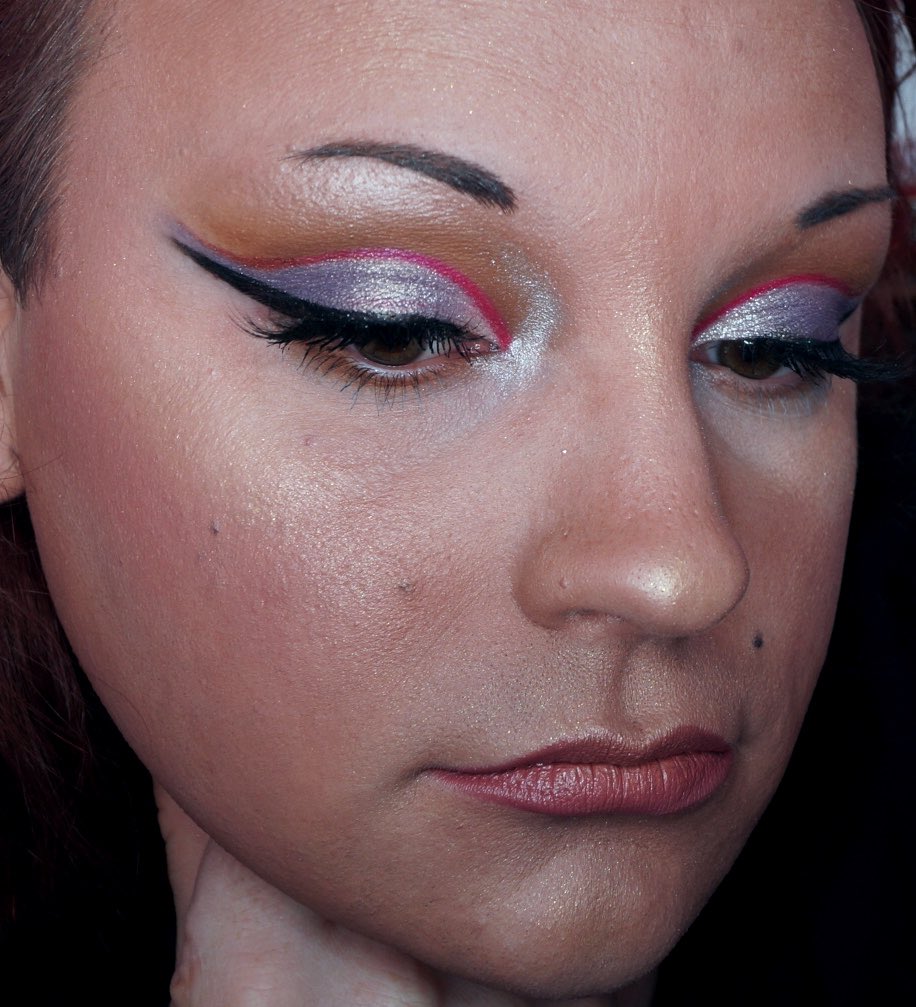 TheBestLoaf's tweet photo. - @jeffreestar #thegloss ‘Candy Drip’ and #magicstarsettingpowder in ‘Translucent’
- @shanedawson #jeffreestarcosmetics #ConspiracyPalette shades ‘Tanacon’, ‘Diet Root Beer’, ‘Just A Theory’, ‘Diet Cola’ and ‘Sleep Paralysis’ https://t.co/yxGoSq7quM
