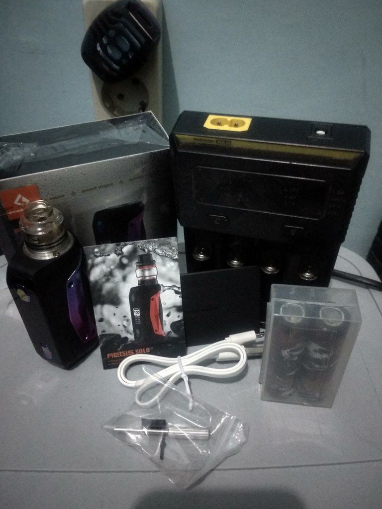 Barangkali ada yg minat pengen beralih dari rokok ke vapor, 650 lepas semua deh. Kalau mau nego boleh, tp no afgan #jualbelimalang #jualvapormalang #jualvapor #kotawisatabatu #KWB #malang #batu